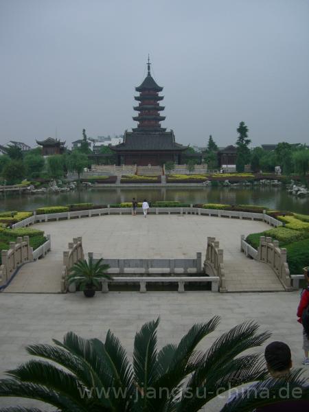 Panoramablick über einen chinesischen Garten in Suzhou.